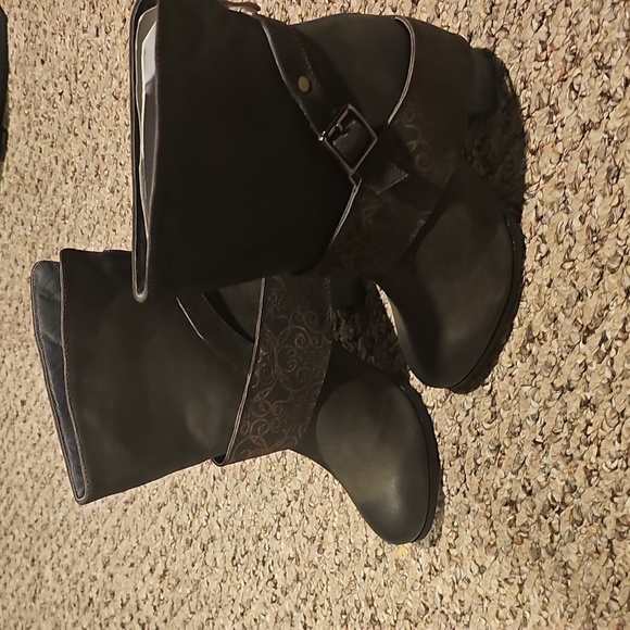 Brand New Antelope leather booties...size 38 - Picture 7 of 10